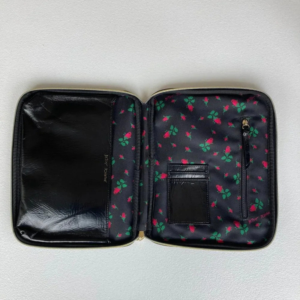 Betsey Johnson Zippered Padded Tablet Travel Case